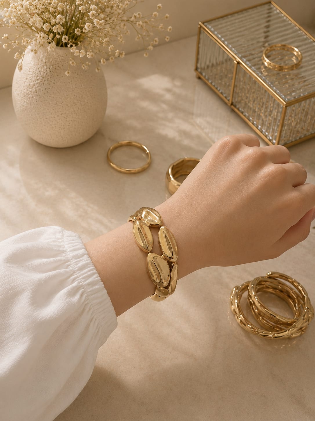 Nova Pebble bangle – Gold