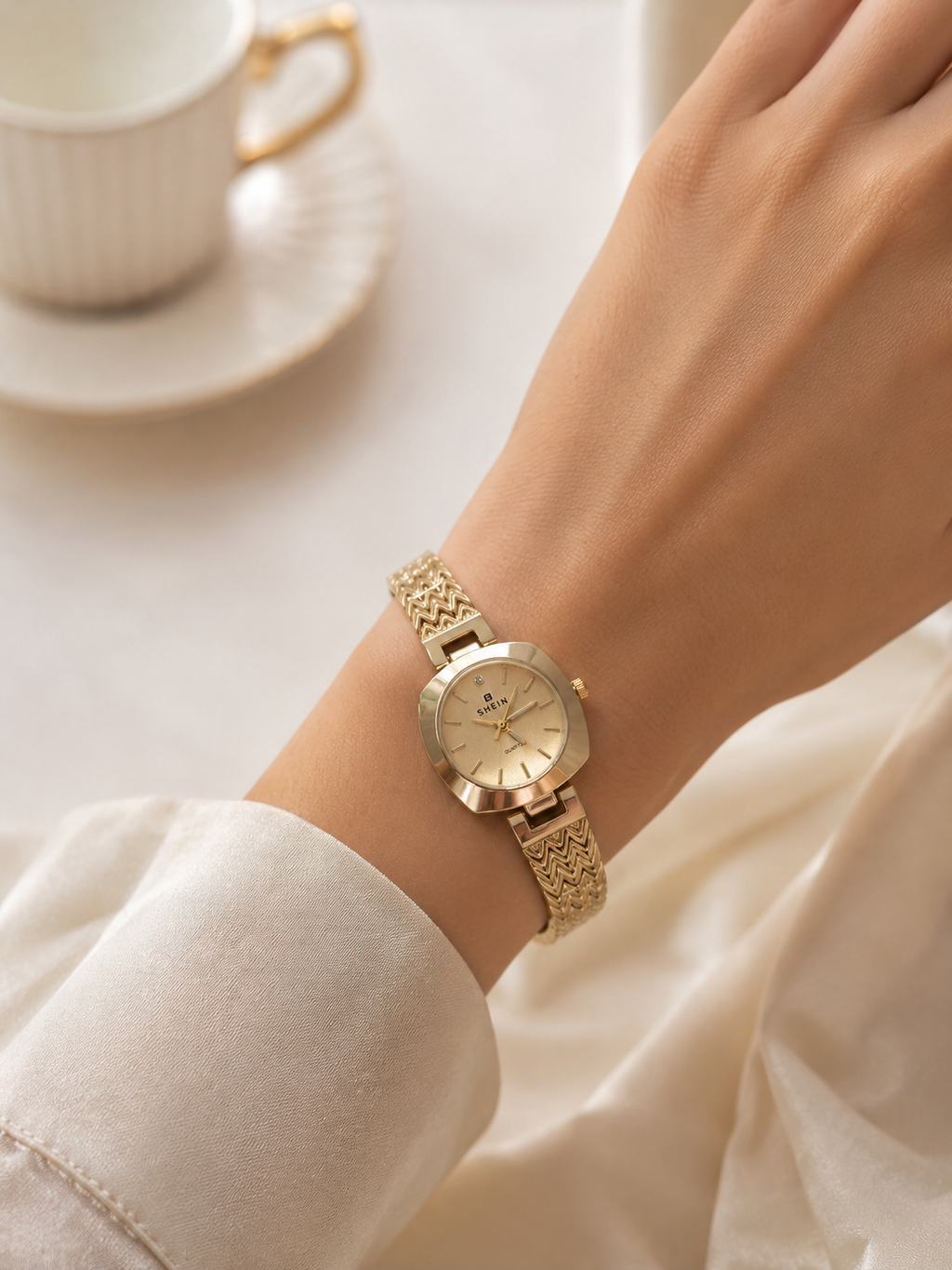 Élise Golden Watch