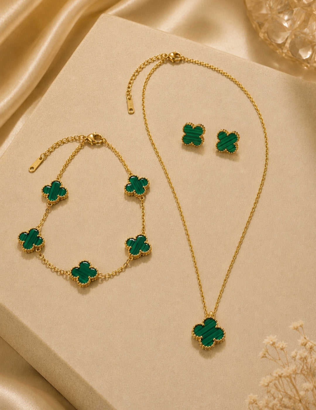 Emerald Clover Jewelry Set